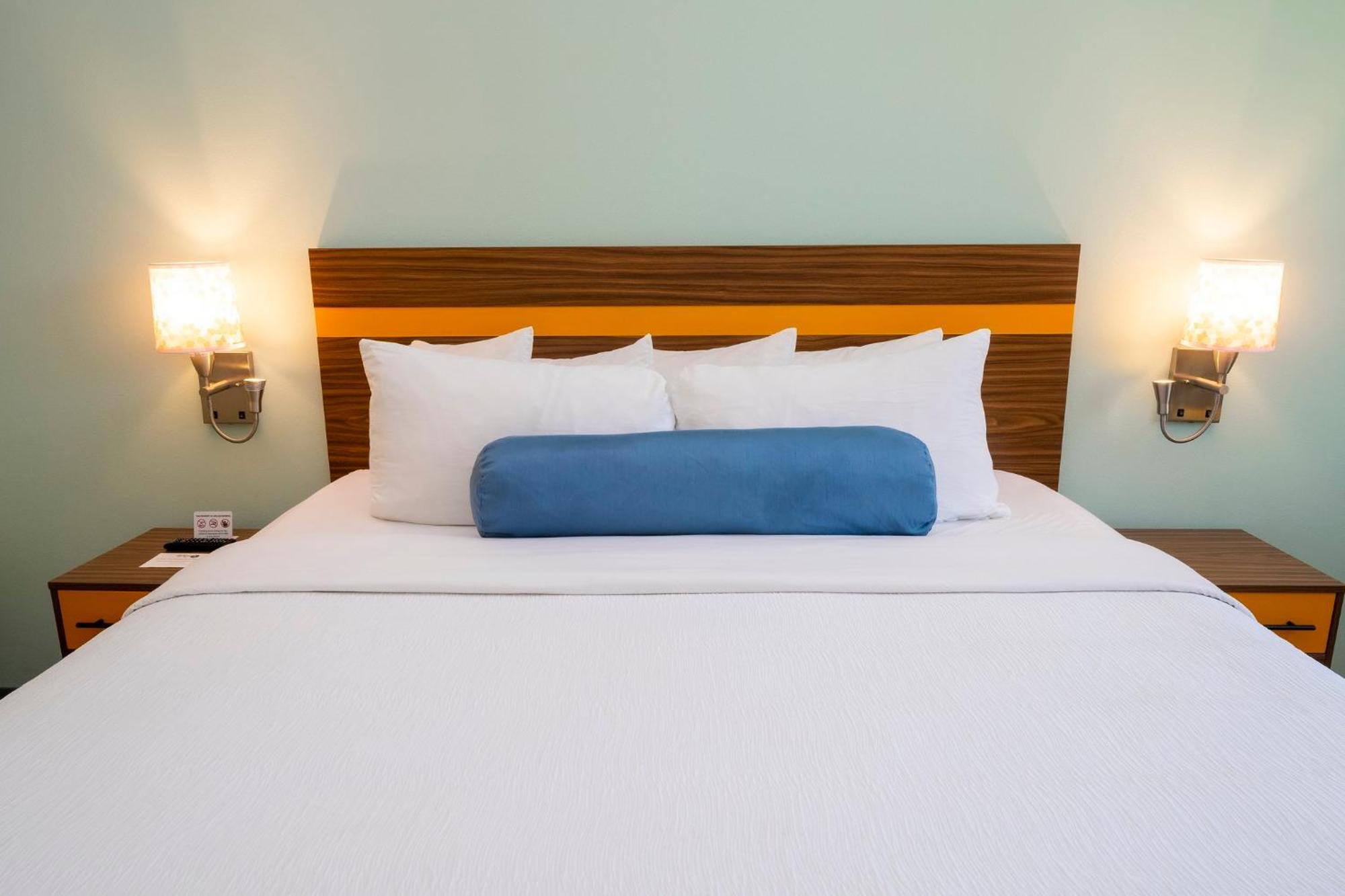 Spot X Hotel Orlando Intl Dr By The Red Collection レイク・ブエナ・ビスタ エクステリア 写真