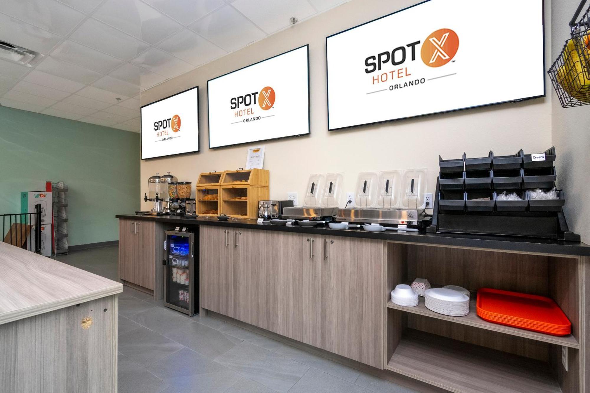 Spot X Hotel Orlando Intl Dr By The Red Collection レイク・ブエナ・ビスタ エクステリア 写真